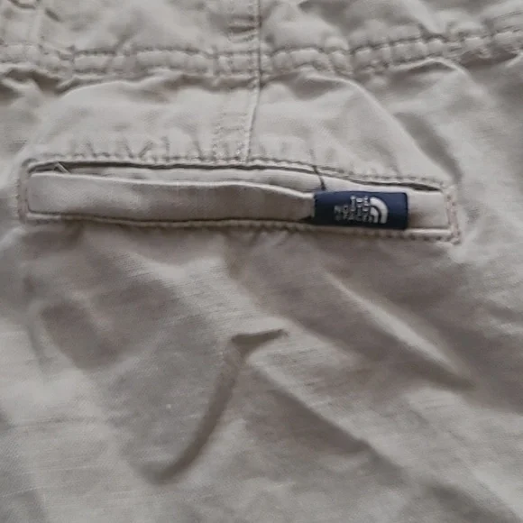 The North Face Women's Khaki Shorts, Size 8 - Picture 9 of 9